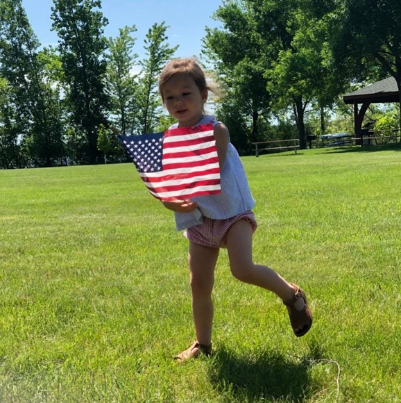 Meet your Posher, Sarah - Picture 2 of 4